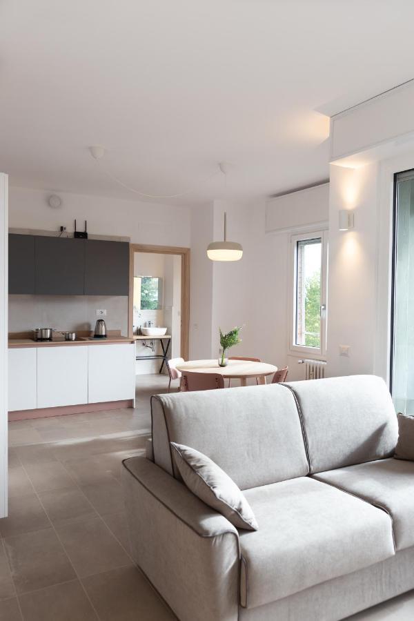 New Exclusive Melegnano Apartments- Near Train Station Екстериор снимка